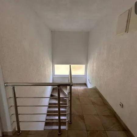 Villa 3 Bedrooms *